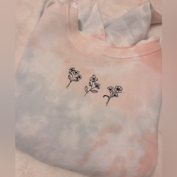 Hollister Cropped Crewneck Sweatshirt Cloud Berry Tie Dye - Picture 5 of 5